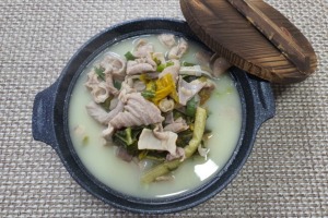 인천창고 - 한뚝배기 시래기 돼지국밥 1팩/ 시래기향 가득 국밥