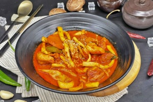 부산창고 - 닭도리탕 700g/ 순살 닭고기와 밀떡의 만남